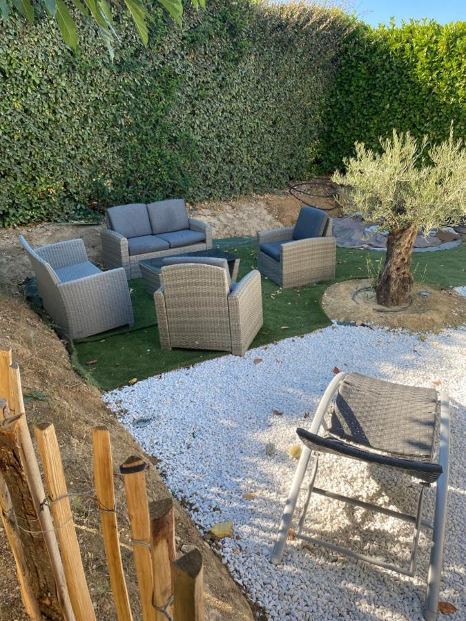 Petit Nid Douillet En Luberon Avec Spa Ansouis Esterno foto