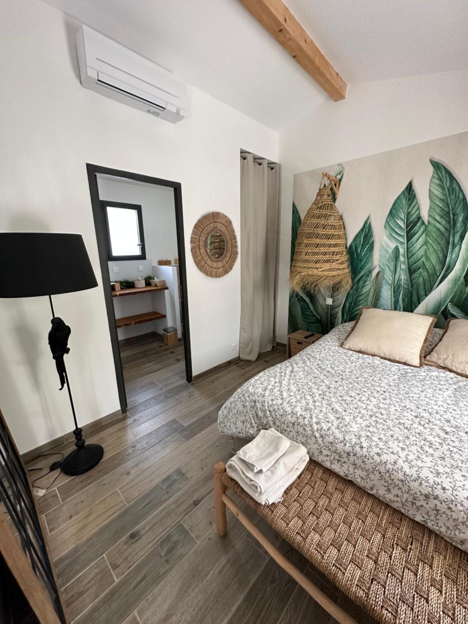 Petit Nid Douillet En Luberon Avec Spa Ansouis Esterno foto